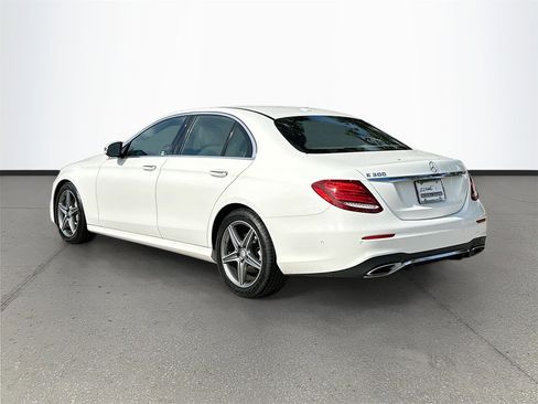 Used 2017 Mercedes-Benz E 300 image 5