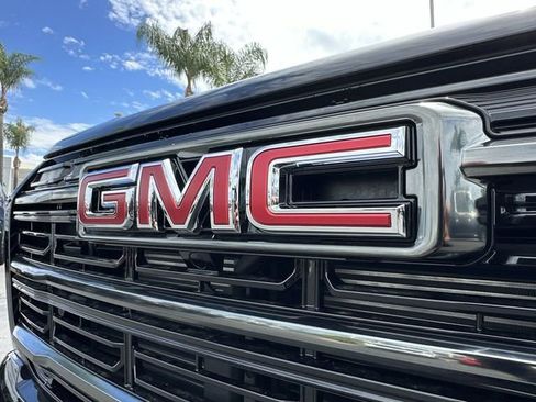 New 2026 GMC Terrain AT4 AWD/4WD image 32