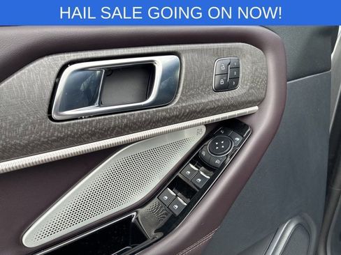 Certified 2025 Ford Explorer Platinum AWD/4WD image 11