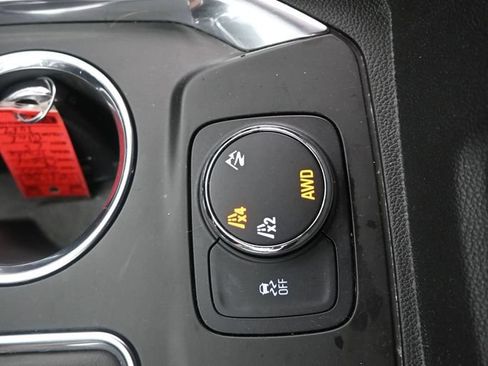 Used 2020 Chevrolet Traverse LS w/ LPO, Floor Liner Package AWD/4WD image 32