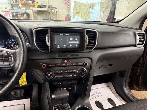 Used 2019 Kia Sportage LX w/ LX Popular Package image 13