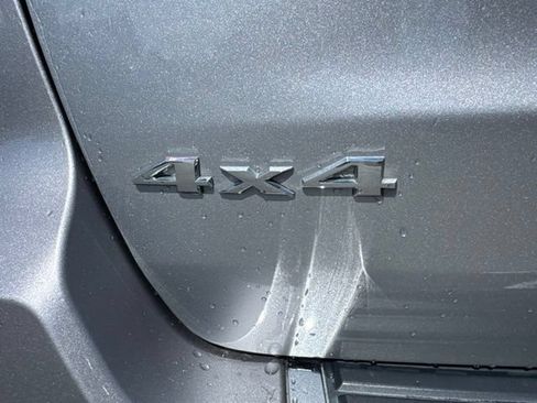 Used 2018 Jeep Grand Cherokee Overland AWD/4WD image 11