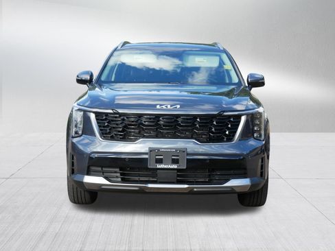 Certified 2025 Kia Sorento S AWD/4WD image 2