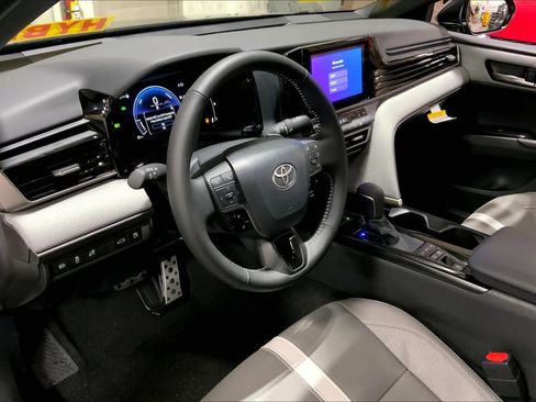 New 2026 Toyota Camry SE image 8