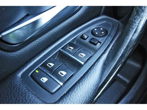 Used 2017 BMW 330i Sedan image 24