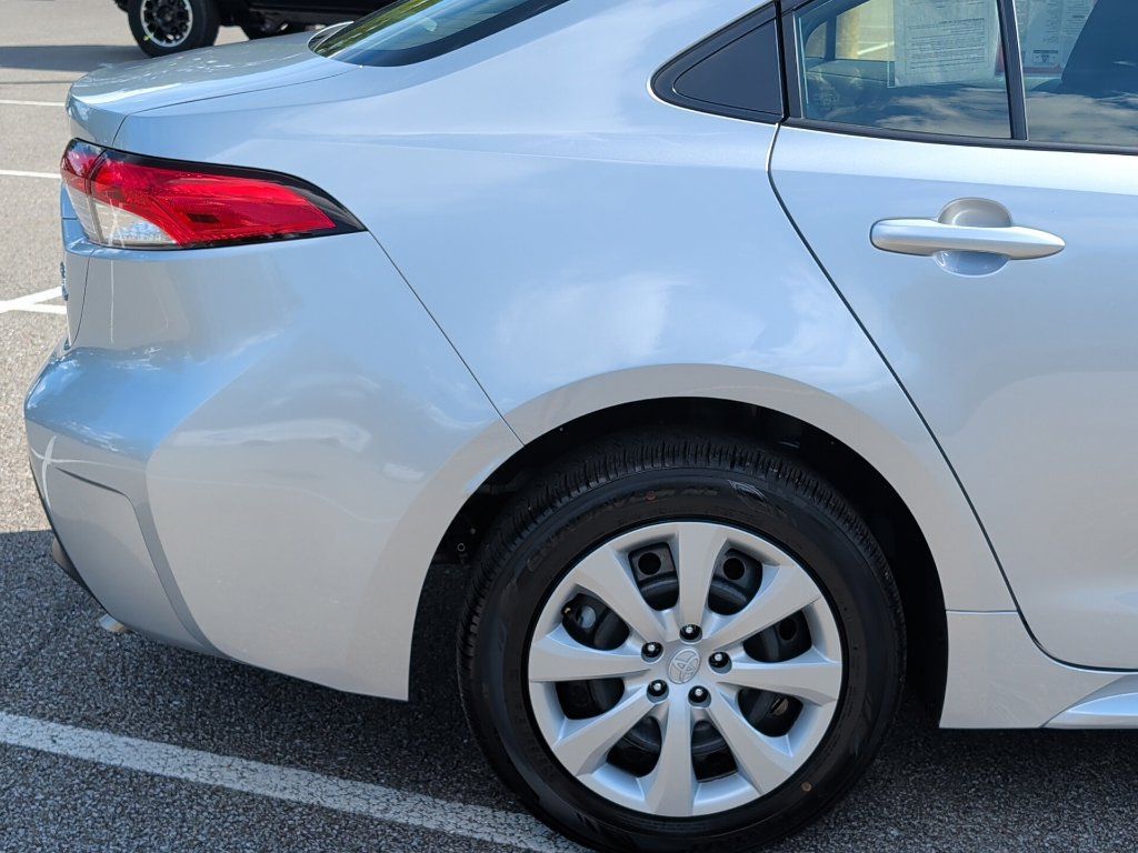 Certified 2026 Toyota Corolla LE FWD image 9