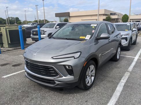 Used 2024 Buick Encore GX Preferred image 1