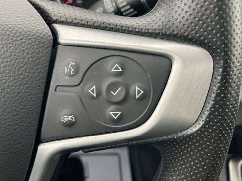 Used 2022 GMC Acadia SLE w/ Driver Convenience Package image 18