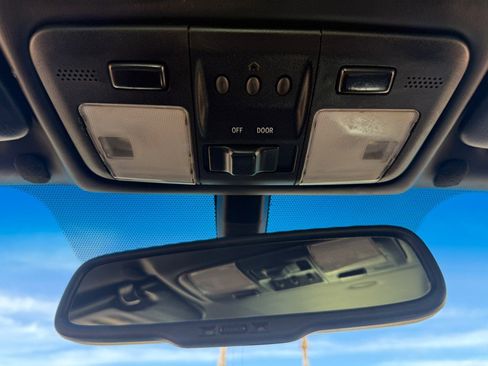 Used 2010 Lexus SC 430 Convertible image 35