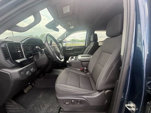 Used 2023 Chevrolet Silverado 1500 RST AWD/4WD image 12