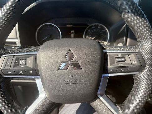 Used 2026 Mitsubishi Outlander ES AWD/4WD image 15
