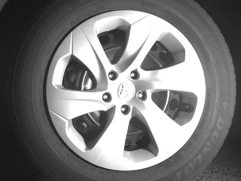 Used 2025 Toyota RAV4 LE AWD/4WD image 9