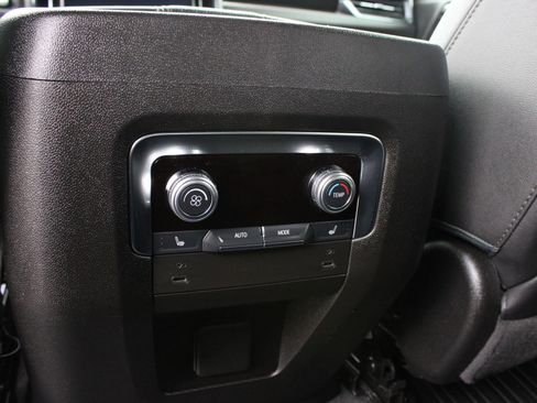 Used 2025 GMC Yukon AT4 w/ LPO, Floor Liner Package image 18