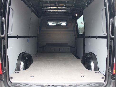 Used 2020 Mercedes-Benz Sprinter 2500 image 25