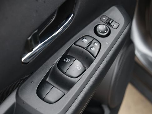 Used 2024 Nissan Kicks SV FWD image 25