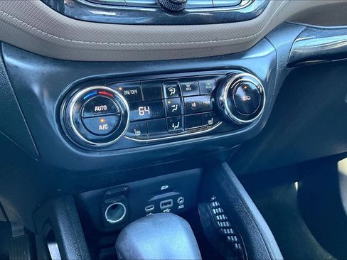 Used 2021 Chevrolet TrailBlazer ACTIV w/ Technology Package image 29