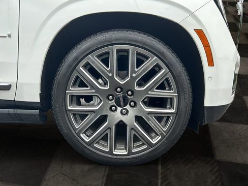 Used 2026 GMC Yukon Denali Ultimate AWD/4WD image 10