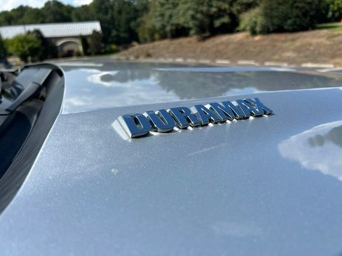 Used 2022 Chevrolet Silverado 1500 LTZ w/ LTZ Premium Package AWD/4WD image 29