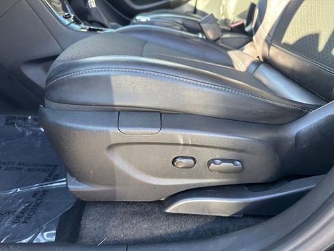 Used 2018 Buick Encore Preferred AWD/4WD image 18