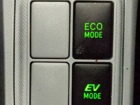 Used 2012 Toyota Prius C Three FWD image 11