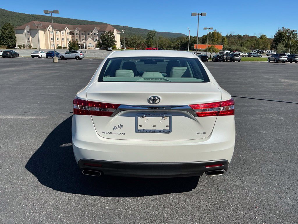 Used 2013 Toyota Avalon XLE Premium FWD image 8