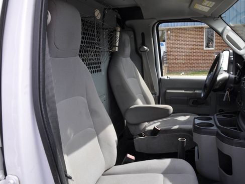 Used 2013 Ford E-250 and Econoline 250 RWD image 26