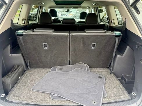 Used 2019 Volkswagen Atlas SE w/ Panoramic Sunroof Package AWD/4WD image 16