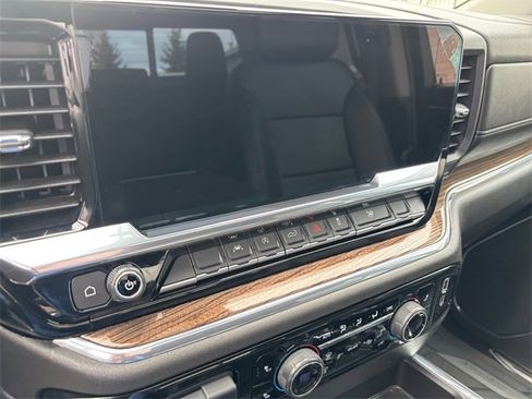 Used 2024 Chevrolet Silverado 1500 RST image 25