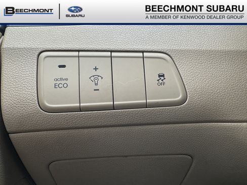 Used 2013 Hyundai Elantra Limited image 16