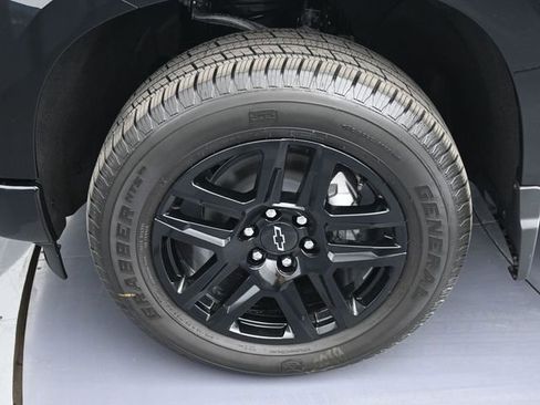 New 2026 Chevrolet Silverado 1500 Custom AWD/4WD image 17