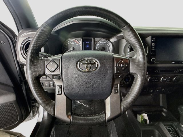 Certified 2020 Toyota Tacoma TRD Off-Road w/ TRD Premium Off Road Package AWD/4WD image 13