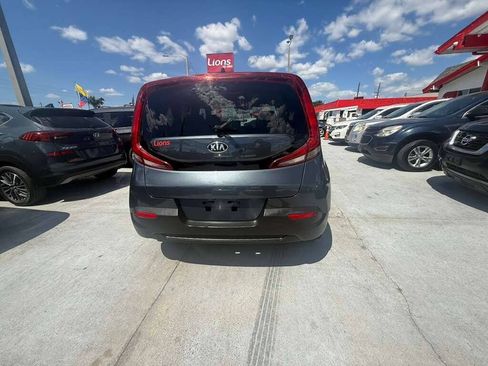 Used 2020 Kia Soul LX FWD image 5