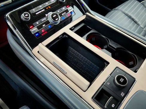 Used 2023 Lincoln Navigator Black Label image 16