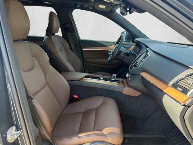 Used 2024 Volvo XC90 T8 Plus w/ Protection Package Premier AWD/4WD image 24