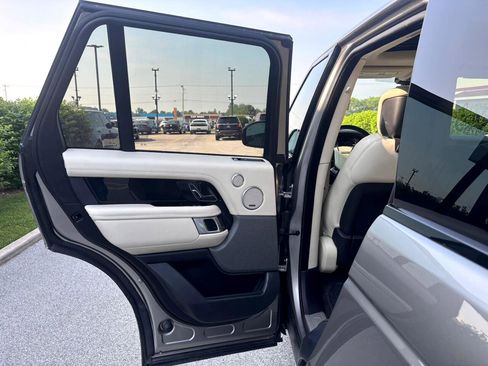 Used 2018 Land Rover Range Rover Supercharged image 13