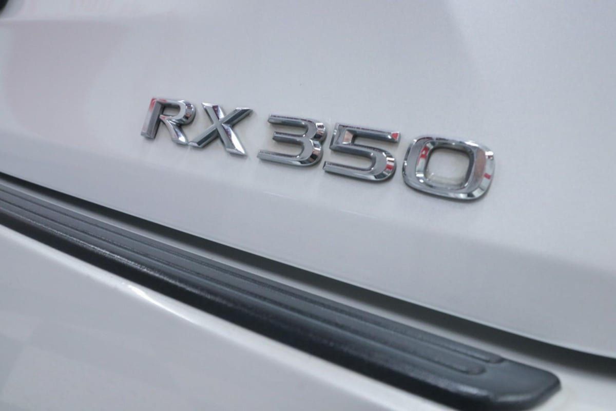 Used 2018 Lexus RX 350 FWD w/ Premium Package image 32
