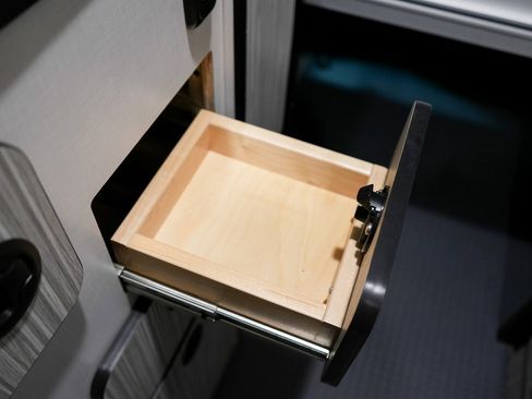 Used 2021 Mercedes-Benz Sprinter 2500 image 28