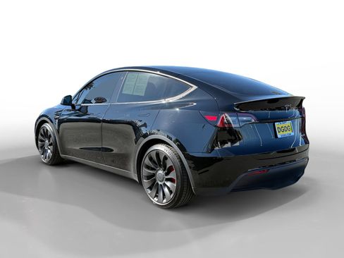 Used 2022 Tesla Model Y Performance image 3