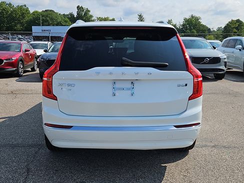 Used 2025 Volvo XC90 B6 Core AWD/4WD image 5