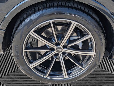 Used 2023 Audi Q7 3.0T Prestige w/ Prestige Package image 26