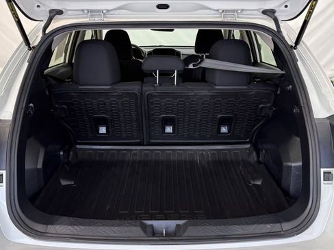 Used 2024 Subaru Impreza 2.0i Sport image 3