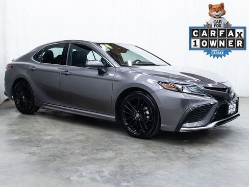 Used 2024 Toyota Camry XSE FWD image 1