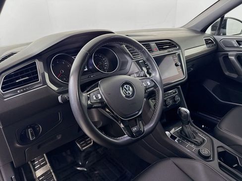 Certified 2021 Volkswagen Tiguan SE R-Line image 4