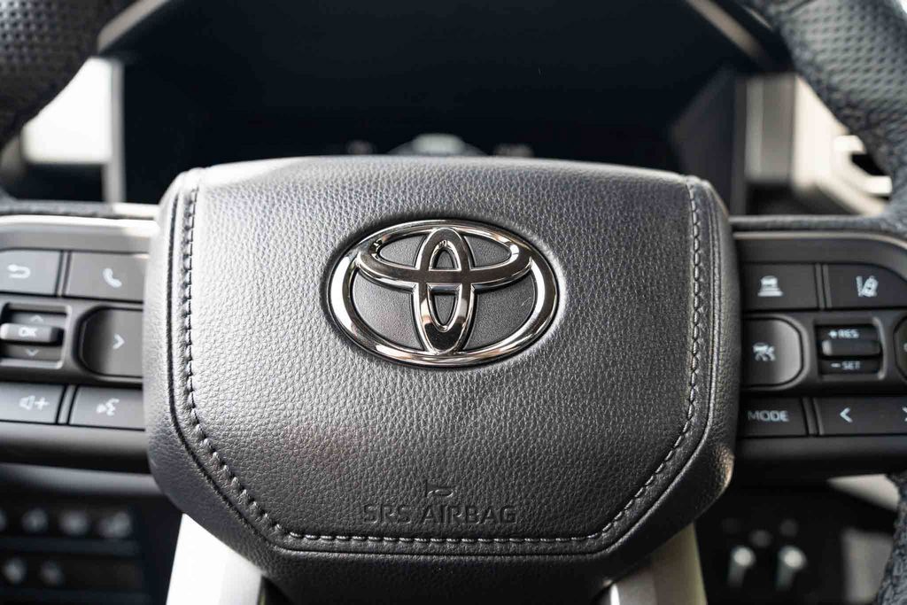 New 2026 Toyota Tundra Limited AWD/4WD image 11