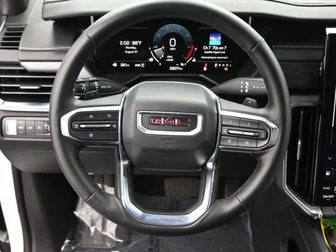 Used 2025 GMC Acadia Elevation w/ Elevation Premium Package AWD/4WD image 23