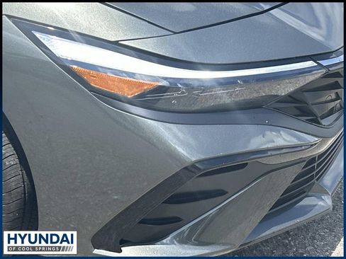 New 2026 Hyundai Elantra Limited FWD image 10