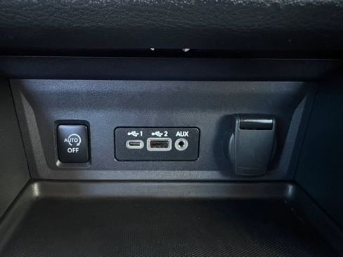 Used 2024 Nissan Sentra SV FWD image 26