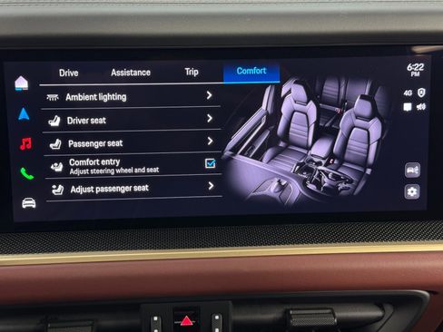 Used 2025 Porsche Cayenne Turbo image 34