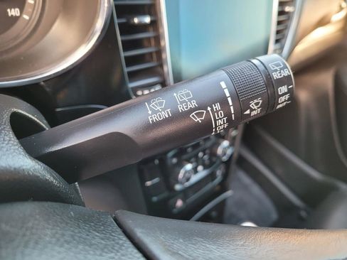 Used 2018 Buick Encore Essence image 35