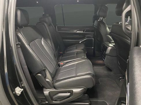 Used 2023 Jeep Wagoneer L Series III w/ Preferred Equipment Group image 36